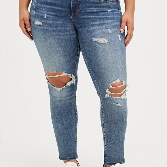 torrid Denim - Torrid Boyfriend Straight Jean Vintage Stretch Medium Wash Plus Size 18 H13551